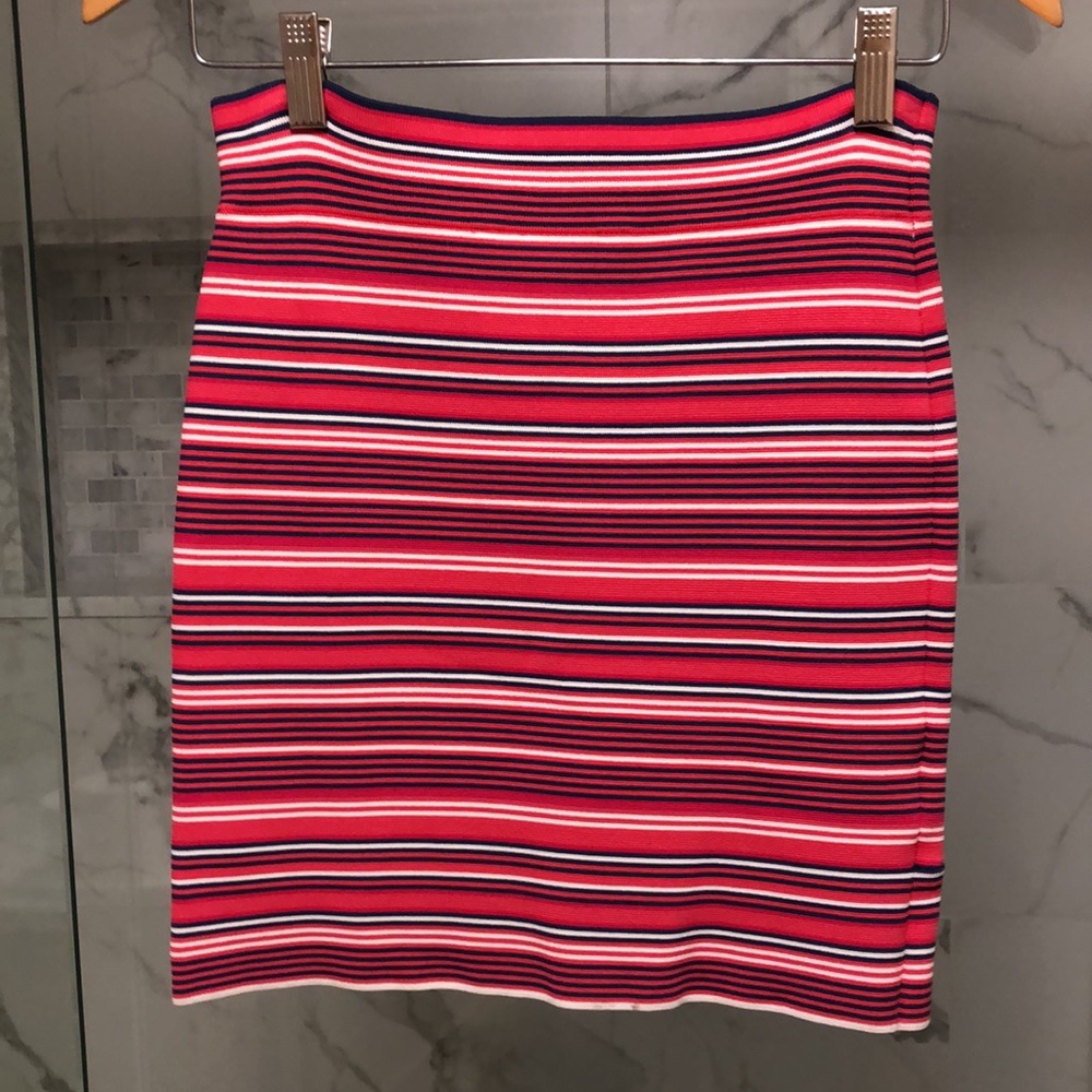 BCBG Maxazria Bodycon Skirt Size Small - Picture 8 of 9